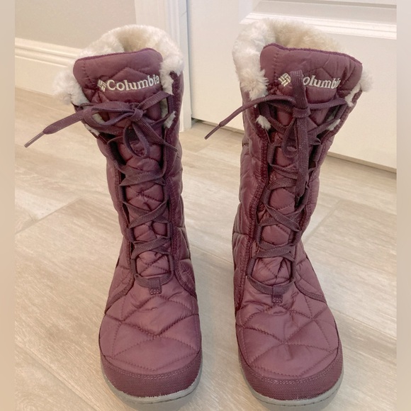 COLUMBIA, Women’s Quilted Lace Up Boots in Burgundy with Fur Trim Size 9 - Picture 3 of 11